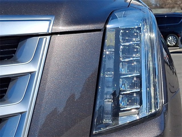Used 2016 Cadillac Escalade Premium image 9