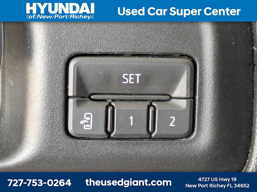 Used 2020 Chevrolet Silverado 3500 High Country w/ Technology Package AWD/4WD image 25