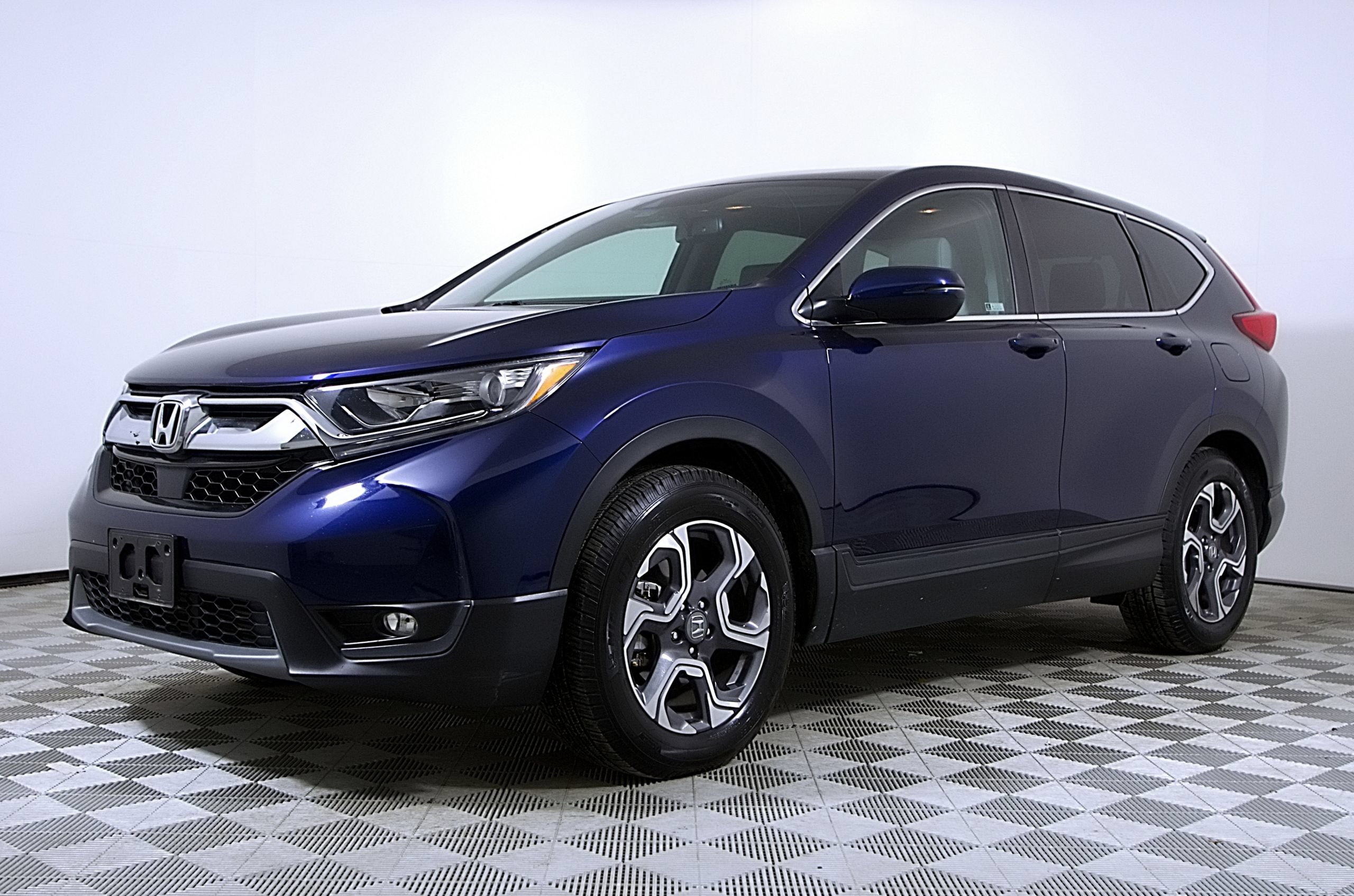 Used 2017 Honda CR-V EX image 2