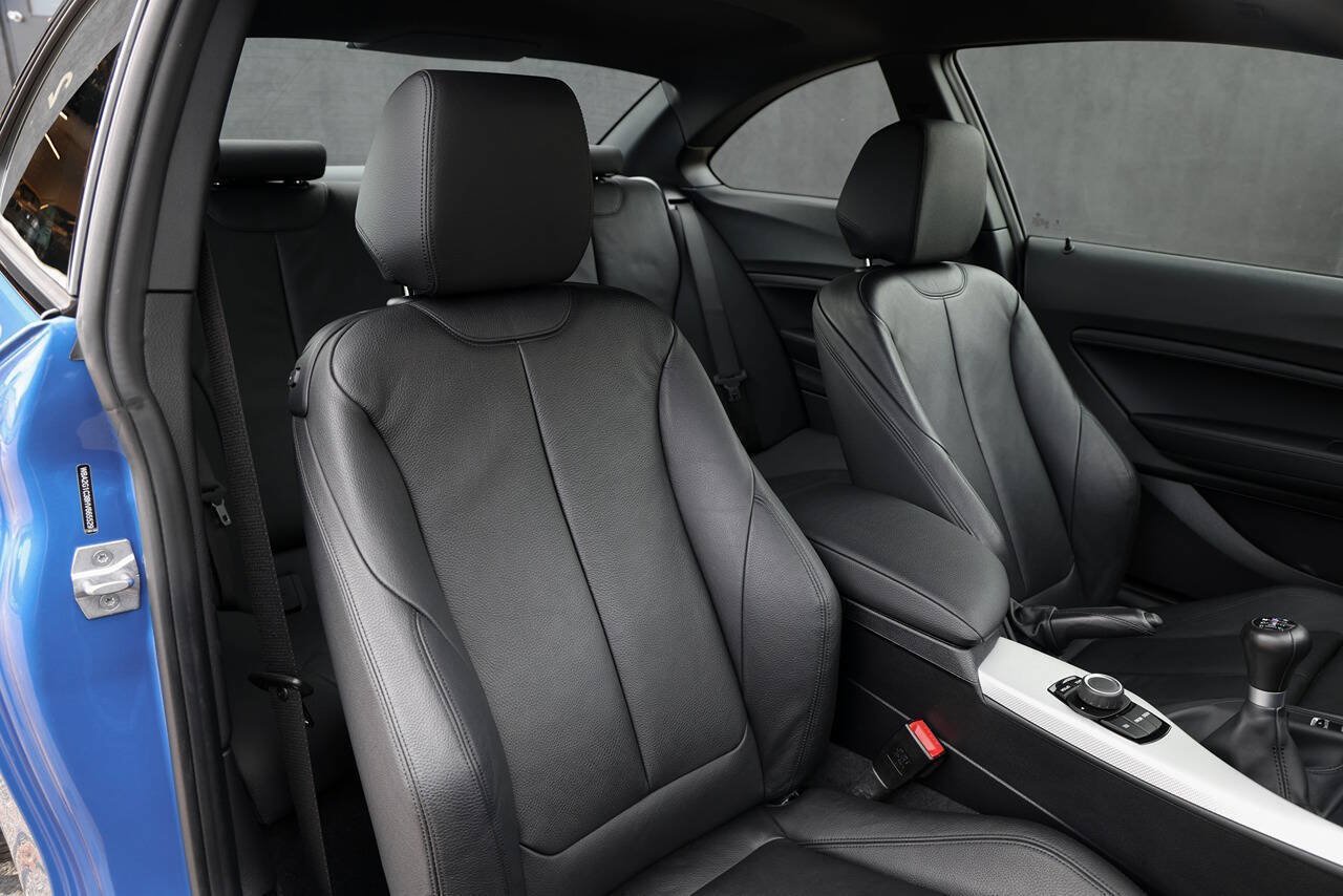 Used 2017 BMW M240i Coupe RWD image 17