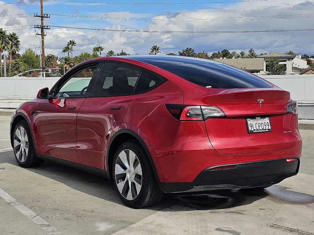 Used 2021 Tesla Model Y Long Range image 15