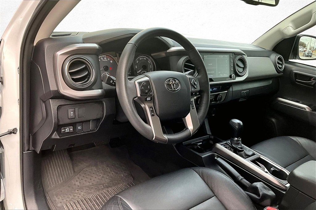 Used 2023 Toyota Tacoma SR5 w/ Technology Package image 18