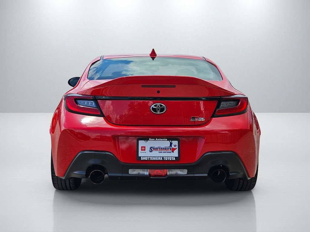 Used 2025 Toyota GR86 Premium w/ Performance Package RWD image 6