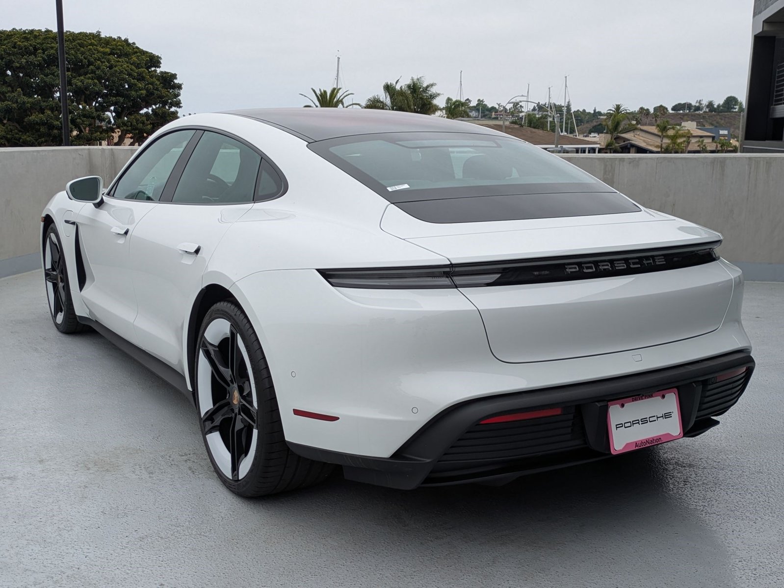 Certified 2025 Porsche Taycan AWD/4WD image 3