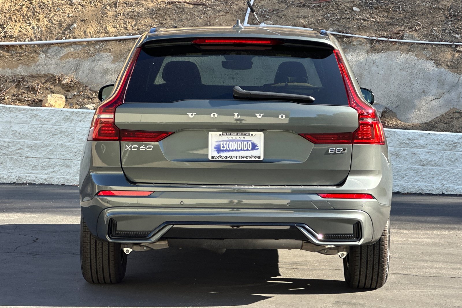 New 2026 Volvo XC60 B5 Core w/ Protection Package Premier AWD/4WD image 5