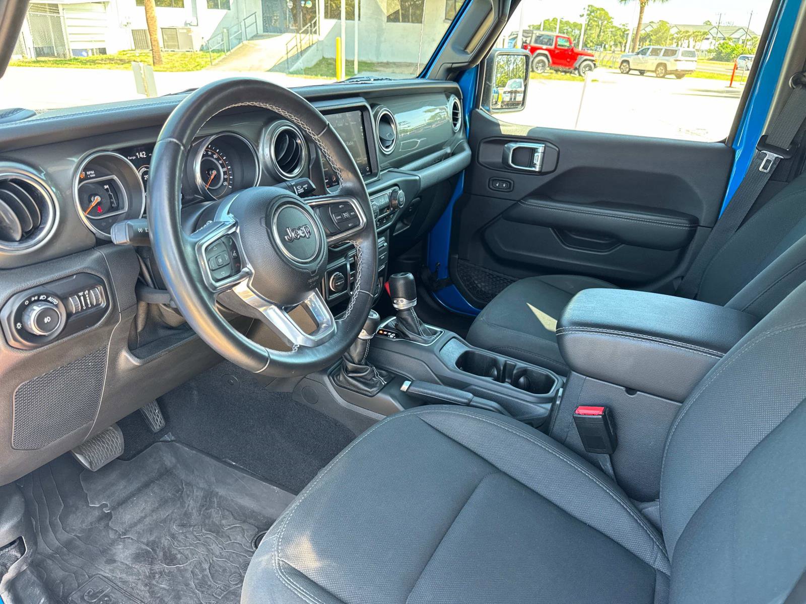 Used 2021 Jeep Wrangler Unlimited Sahara AWD/4WD image 22