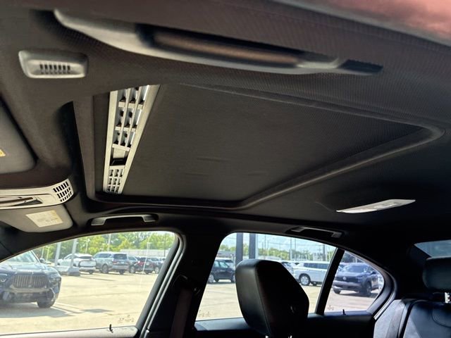 Used 2017 BMW 330i xDrive Sedan image 17