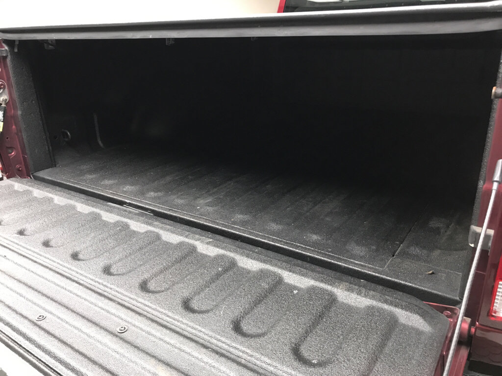 Used 2018 RAM 1500 Express w/ Express Value Package AWD/4WD image 4