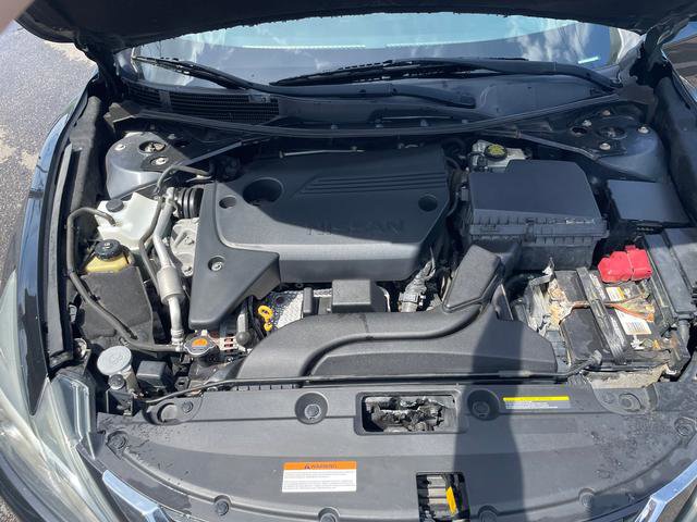 Used 2017 Nissan Altima 2.5 SR FWD image 8