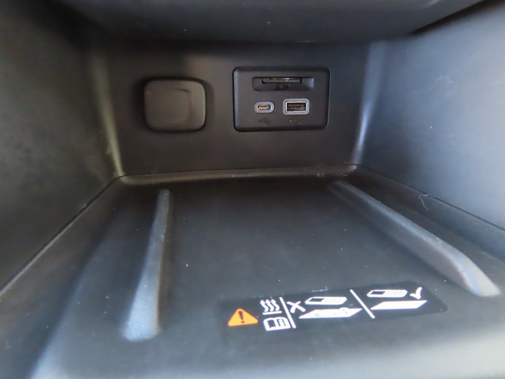 Certified 2023 GMC Acadia Denali w/ Denali Ultimate Package image 11