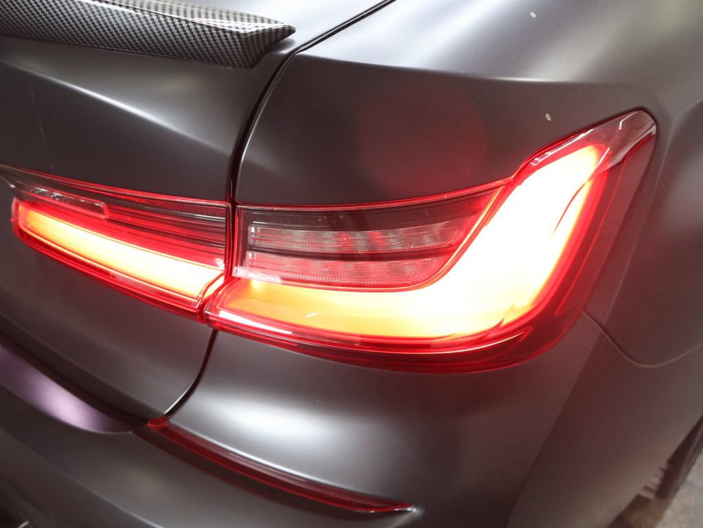 Used 2022 BMW 330i Sedan w/ M Sport Package RWD image 31