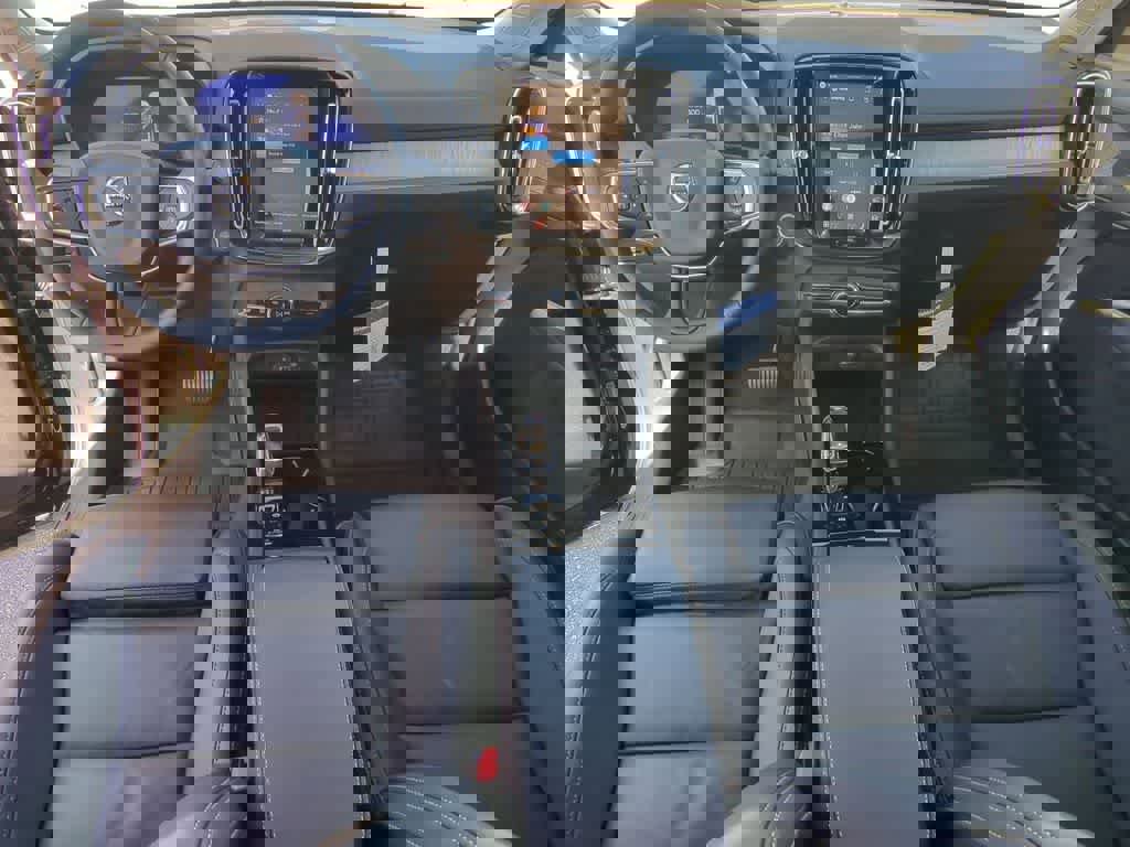 Used 2026 Volvo XC40 B5 Plus w/ Protection Package Premier image 14