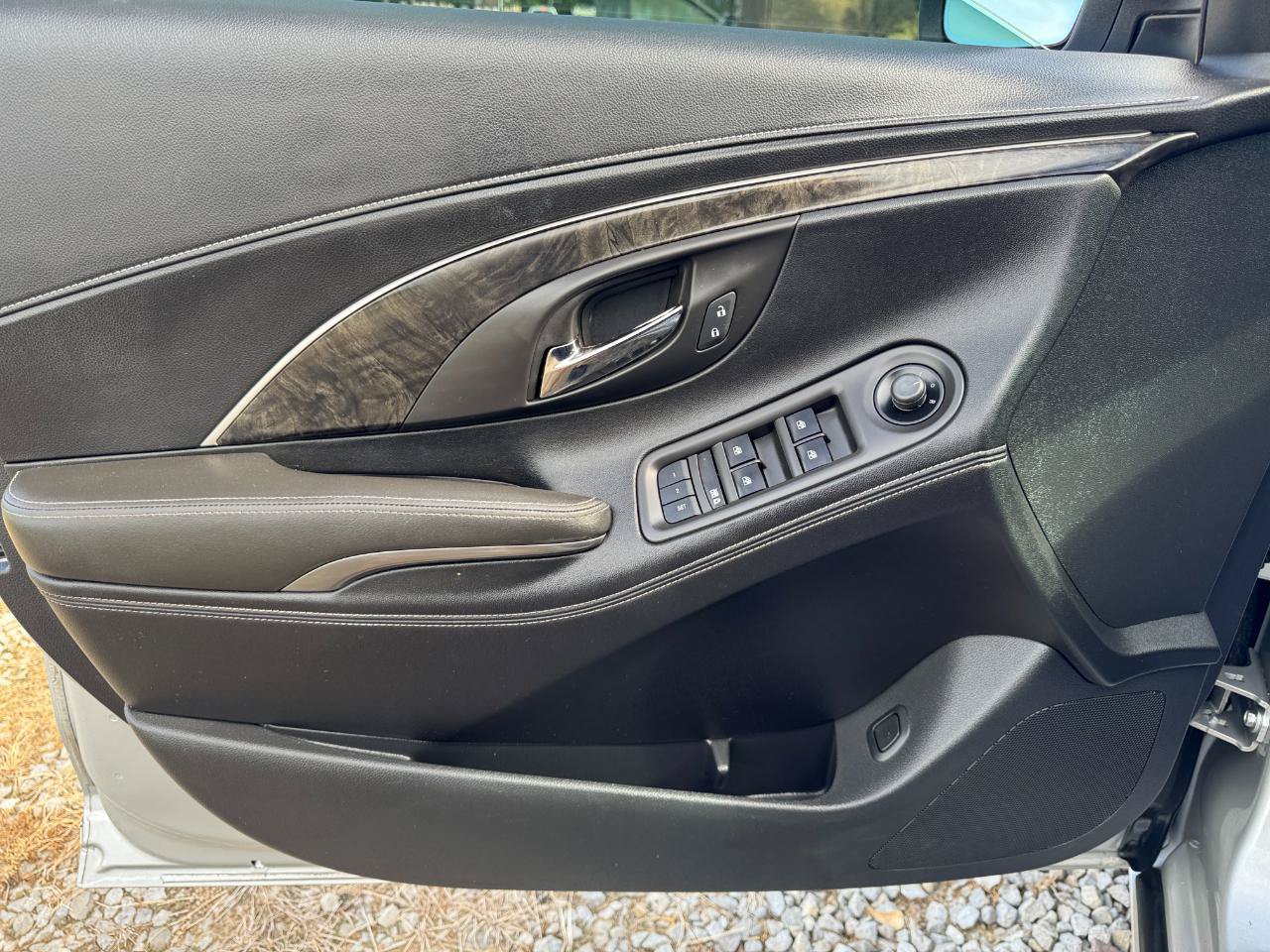 Used 2014 Buick LaCrosse Leather FWD image 18