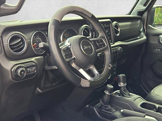 Used 2019 Jeep Wrangler Unlimited Sahara w/ Uconnect 4C Nav & Sound Group AWD/4WD image 10