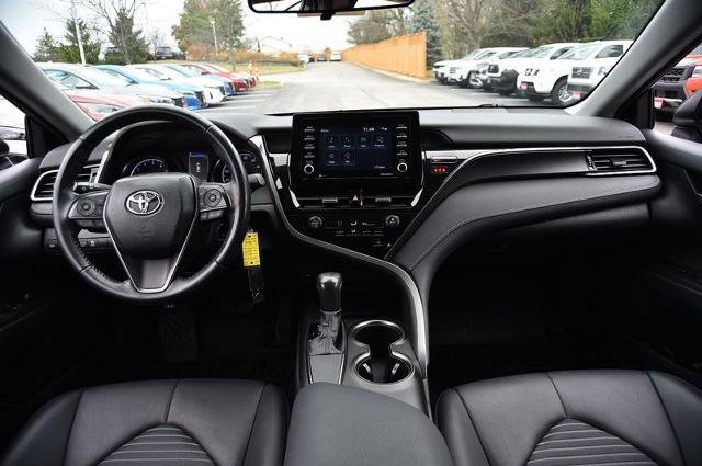 Used 2021 Toyota Camry SE image 8