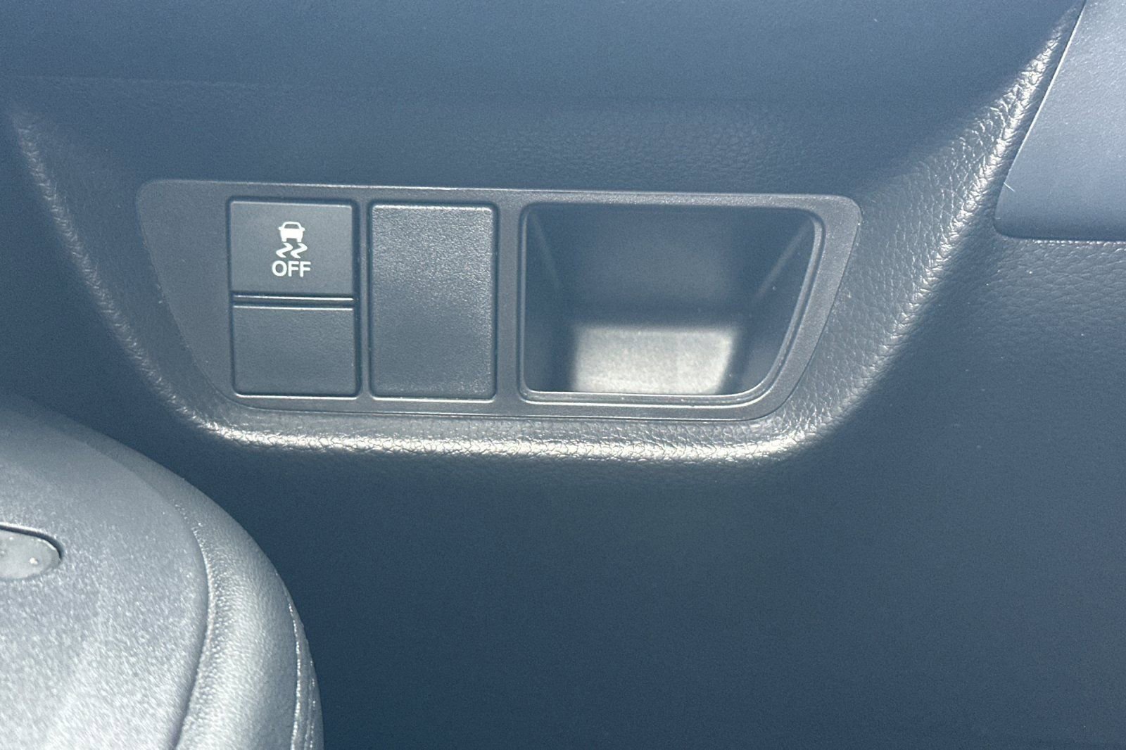 Used 2025 Honda HR-V LX image 31