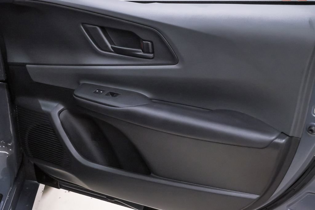 Used 2024 Toyota Prius LE FWD image 27