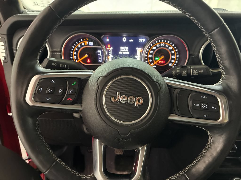 Used 2018 Jeep Wrangler Unlimited Sahara w/ Dual Top Group AWD/4WD image 11