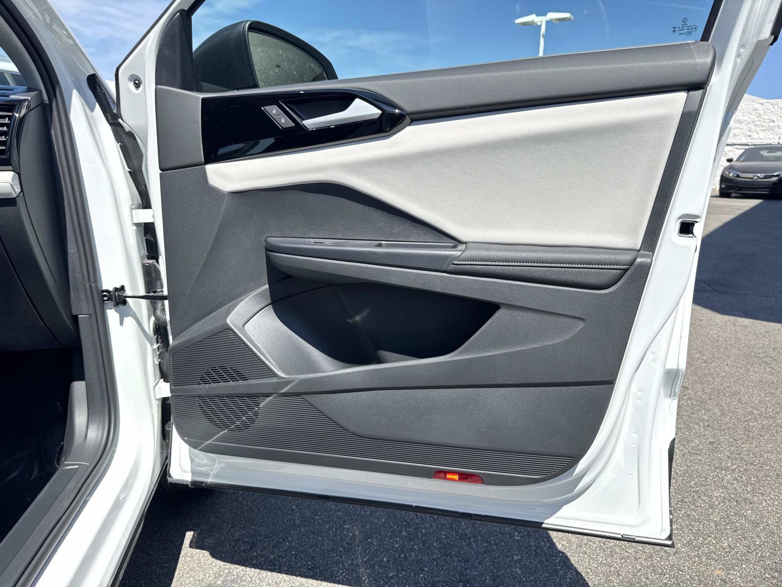 New 2026 Volkswagen Taos S image 28