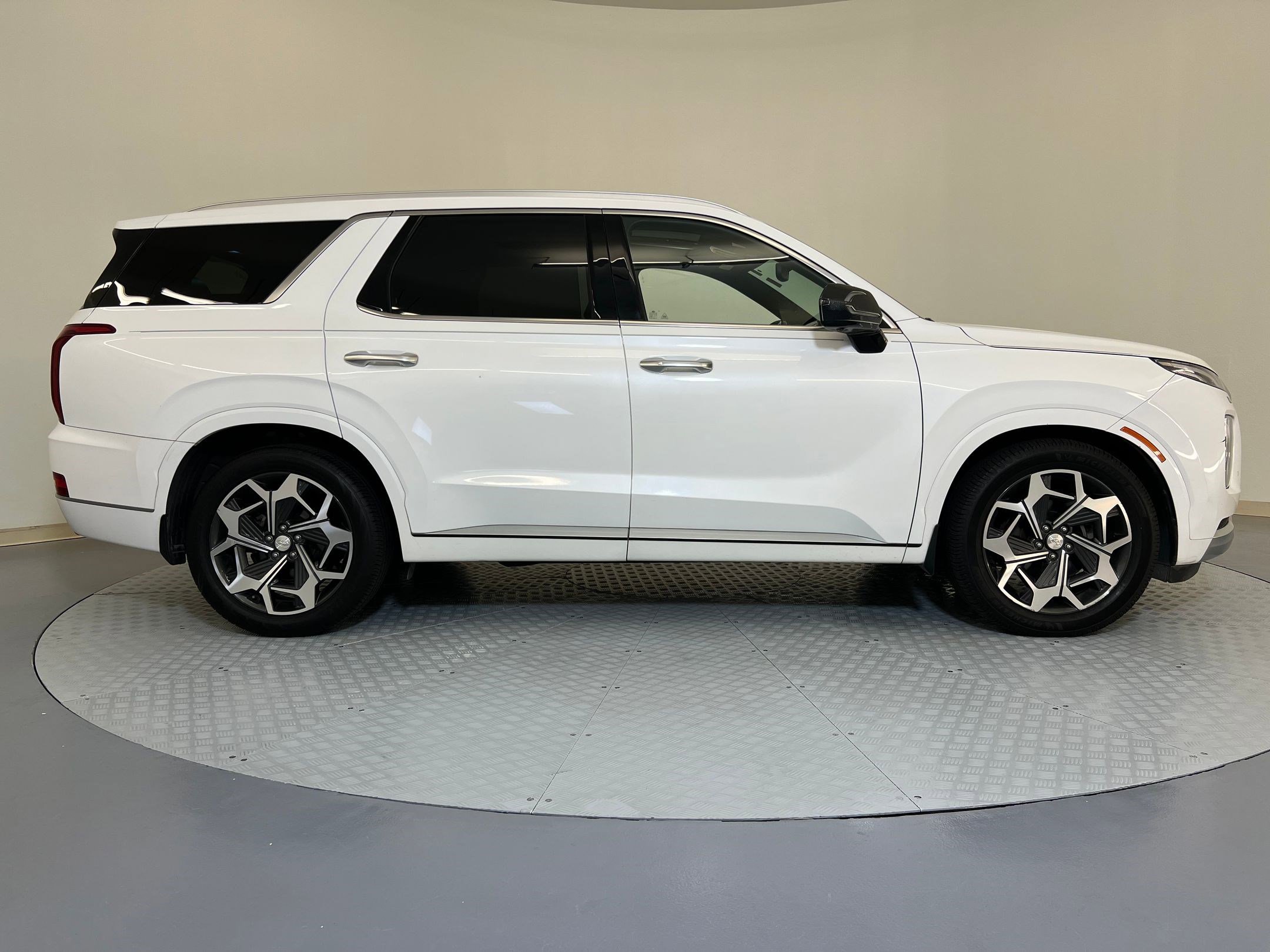 Used 2021 Hyundai Palisade Calligraphy image 8