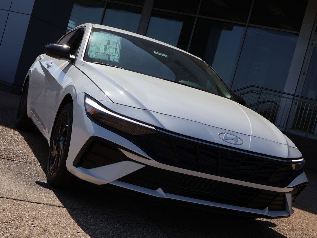 New 2026 Hyundai Elantra Sport image 7