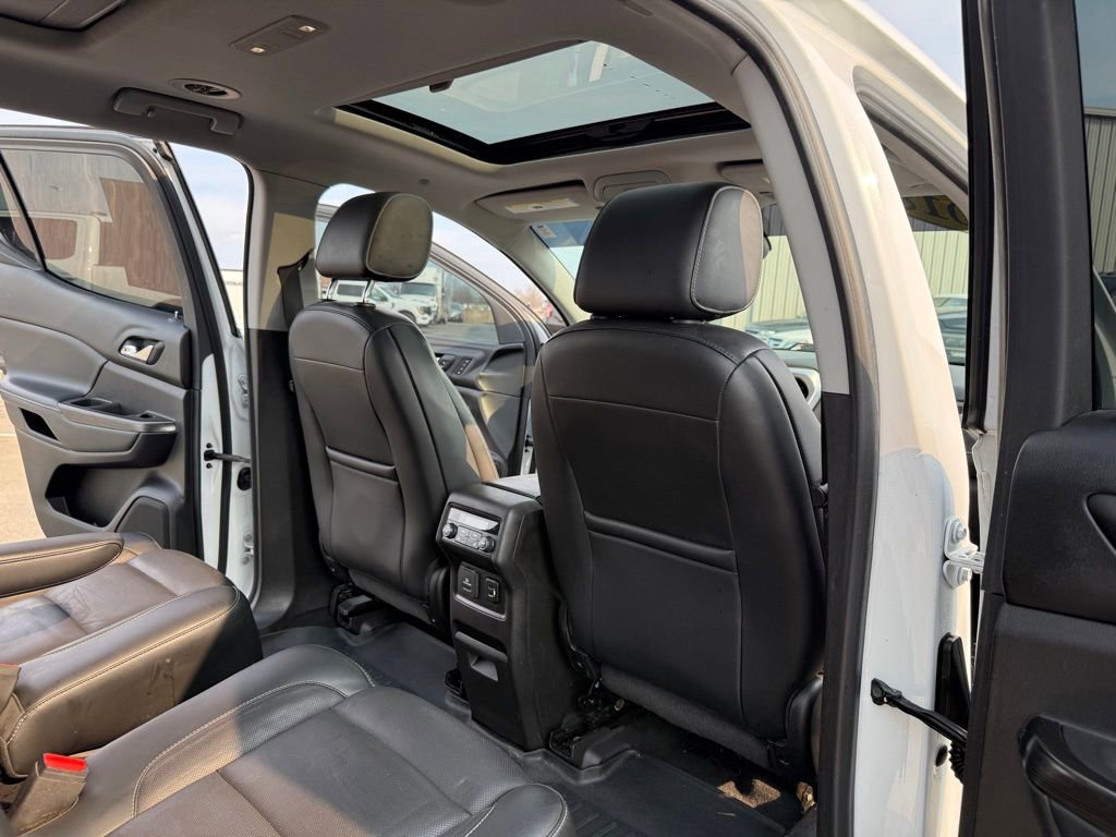 Used 2018 GMC Acadia SLT w/ LPO, Floor Liner Package image 22