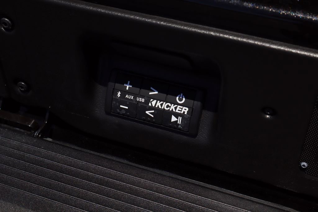 Used 2022 GMC Sierra 2500 Denali w/ Denali Black Diamond Edition AWD/4WD image 29