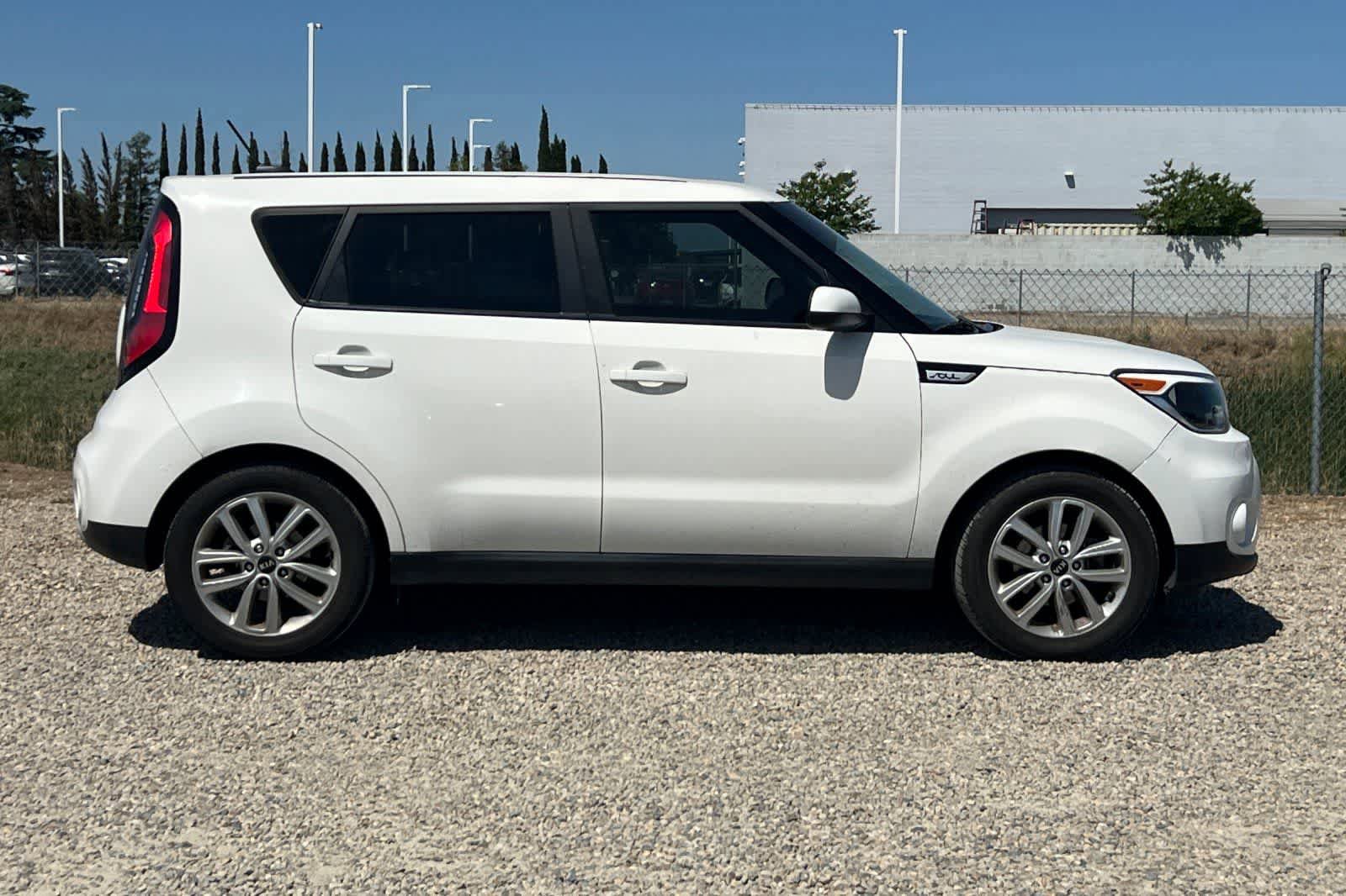 Used 2019 Kia Soul + FWD image 9