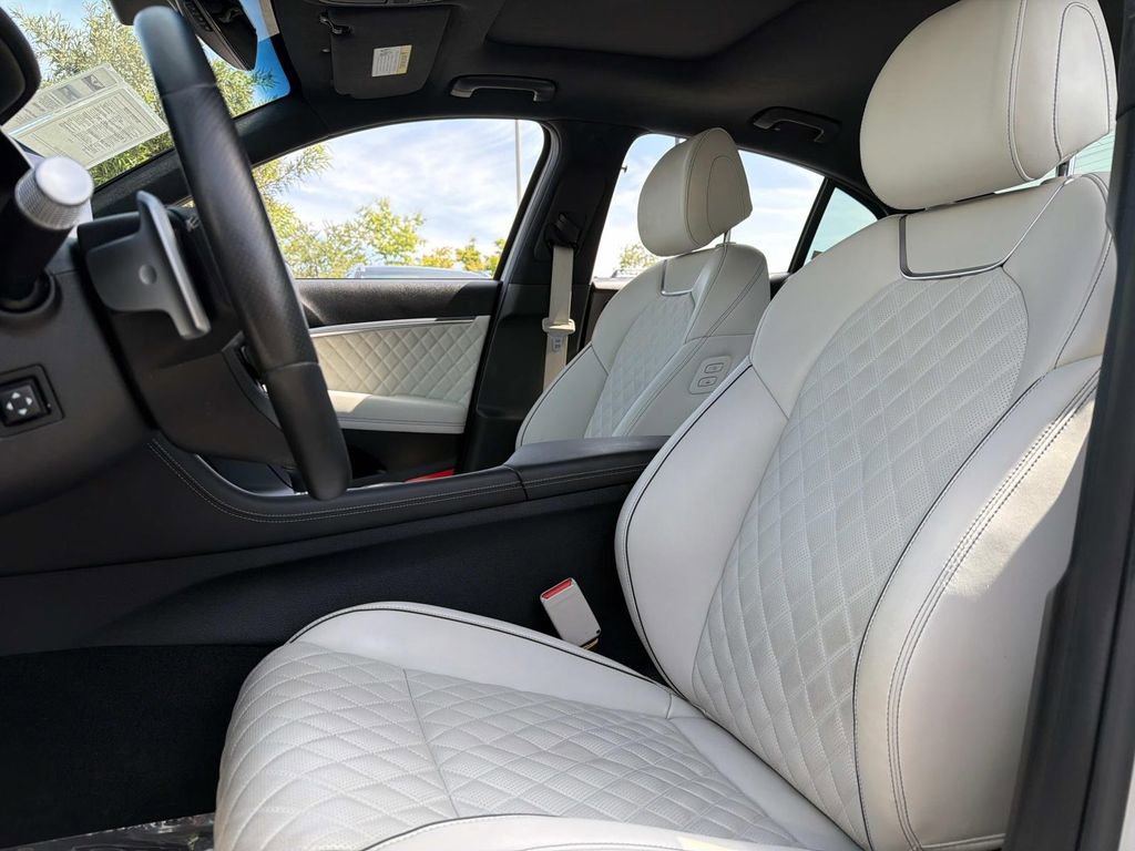 Used 2025 Genesis G70 3.3T Advanced w/ Sport Prestige Package RWD image 14