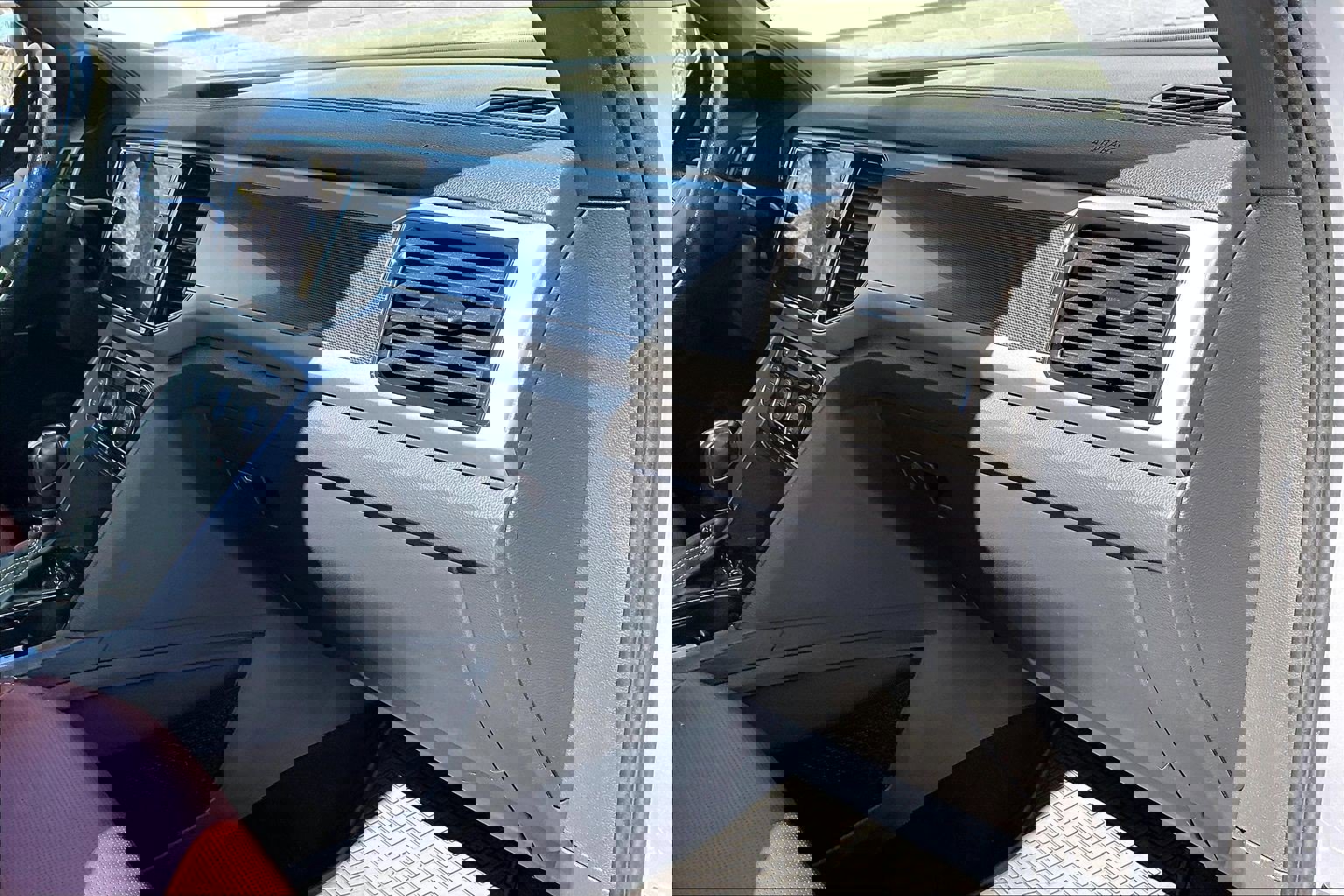 Certified 2021 Volkswagen Atlas Cross Sport SEL Premium R-Line image 16