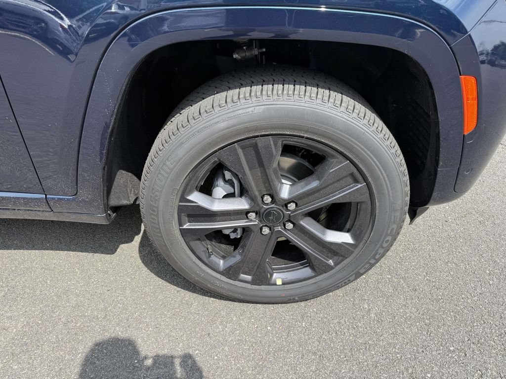 New 2027 Jeep Grand Cherokee Limited AWD/4WD image 12