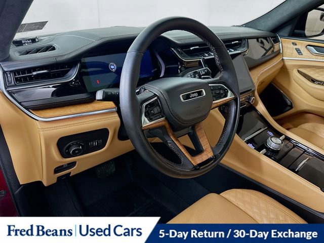 Used 2023 Jeep Grand Cherokee Summit image 11