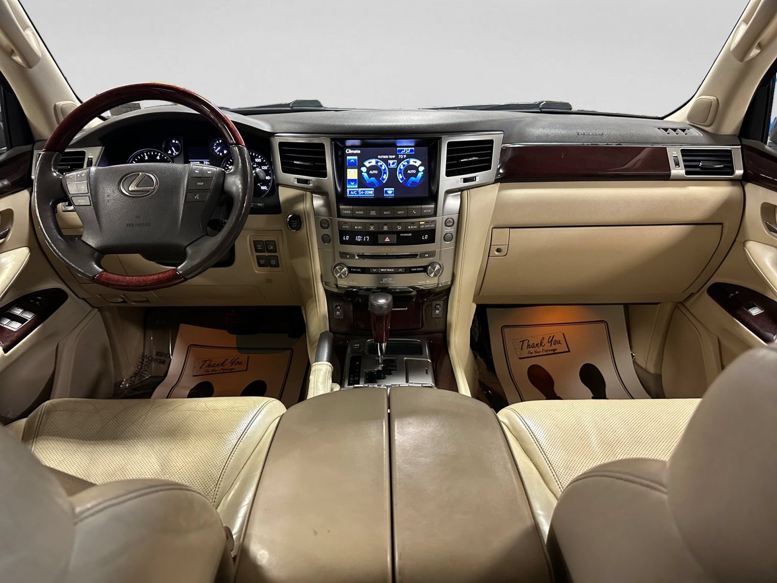 Used 2013 Lexus LX 570 4WD w/ Luxury Pkg image 17