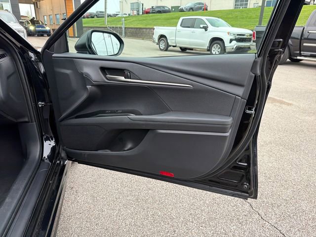 Used 2025 Toyota Camry SE FWD image 34