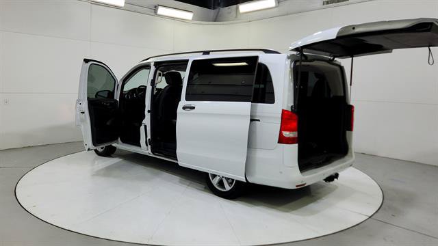 Used 2016 Mercedes-Benz Metris Passenger image 31