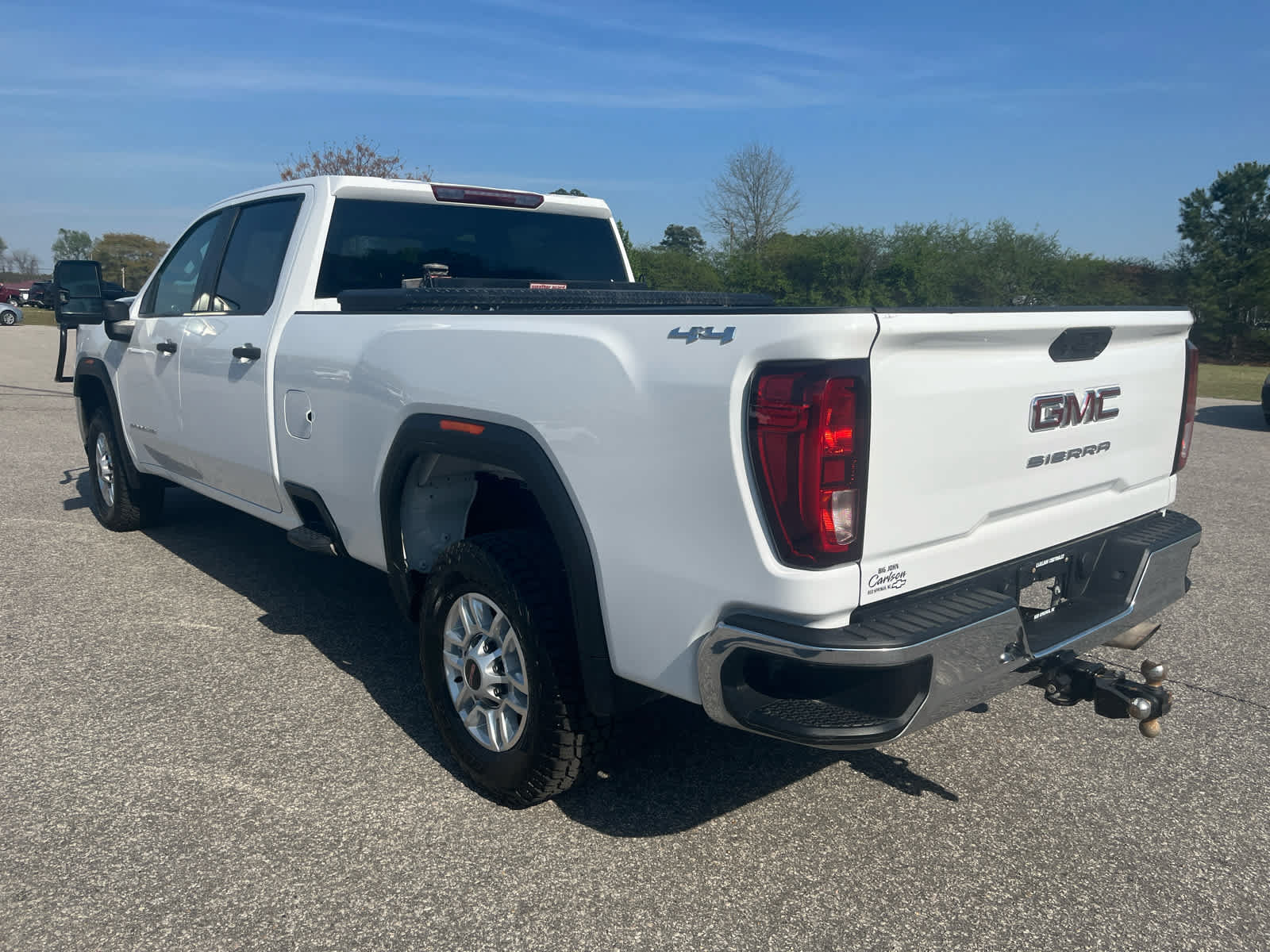 Used 2023 GMC Sierra 2500 Pro w/ Convenience Package AWD/4WD image 4
