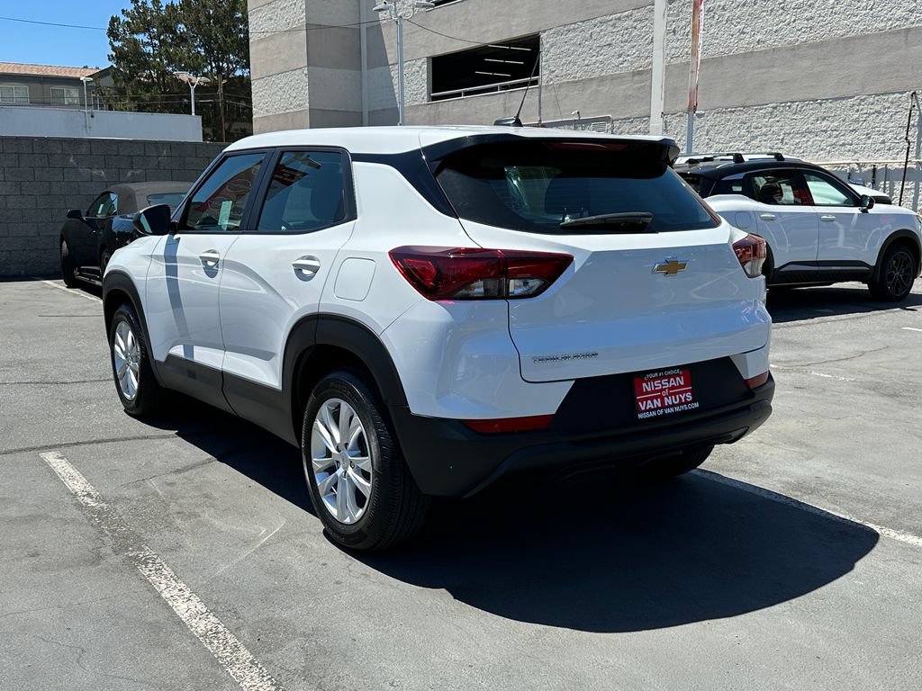 Used 2023 Chevrolet TrailBlazer LS FWD image 4