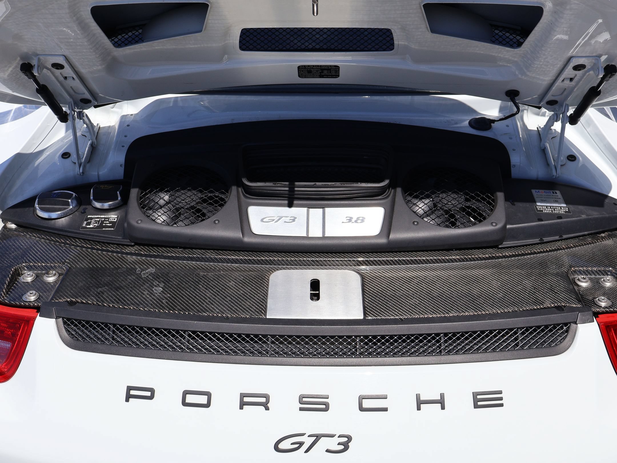 Certified 2014 Porsche 911 GT3 RWD image 22