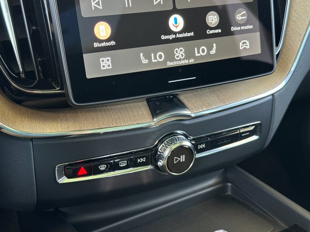 New 2026 Volvo XC60 B5 Core AWD/4WD image 20