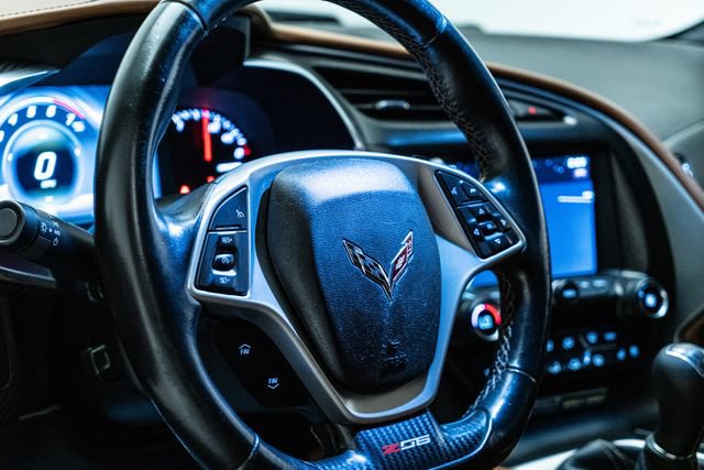 Used 2015 Chevrolet Corvette Z06 w/ 3LZ Preferred Equipment Group RWD image 24