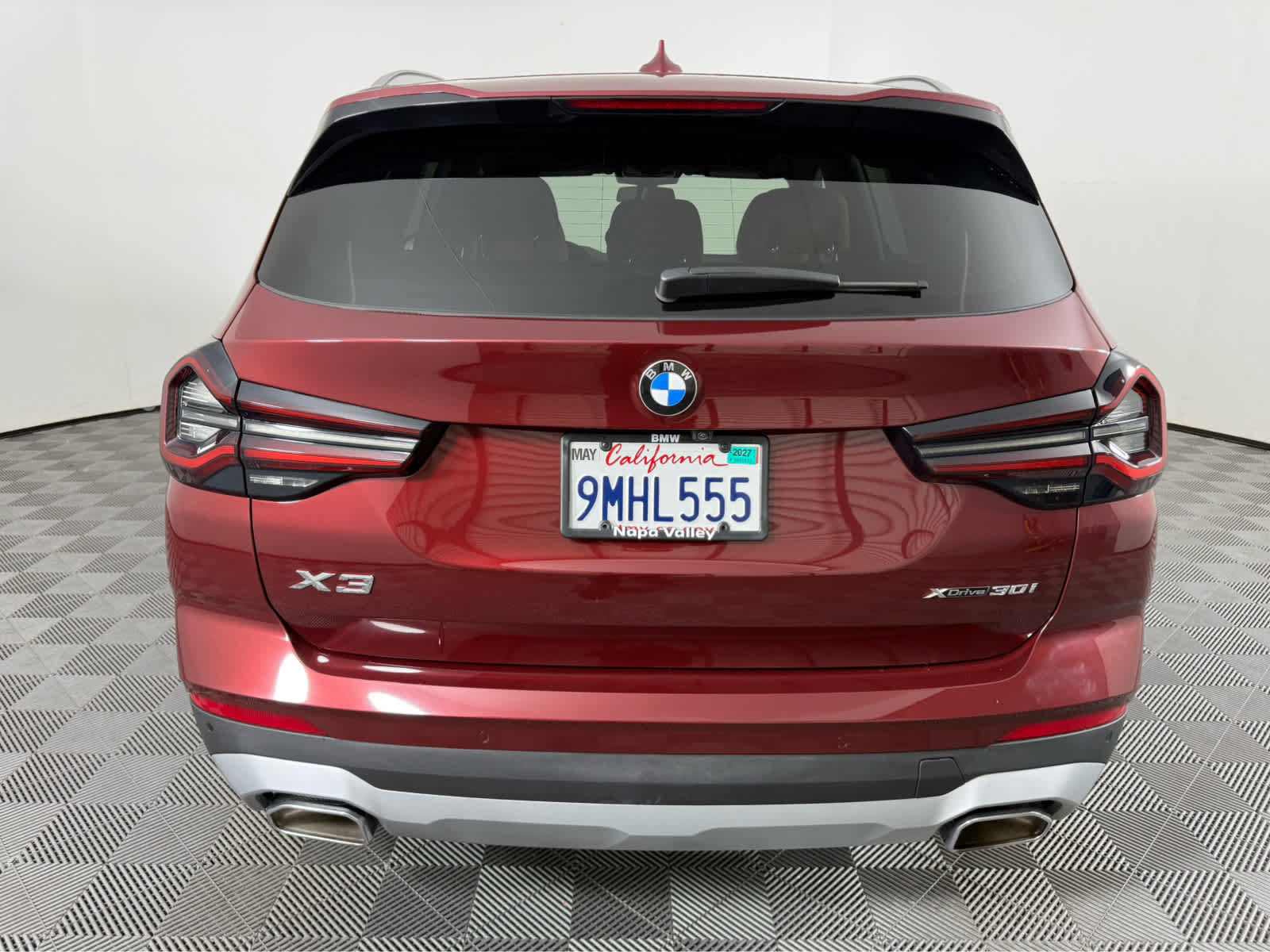 Used 2024 BMW X3 xDrive30i AWD/4WD image 4