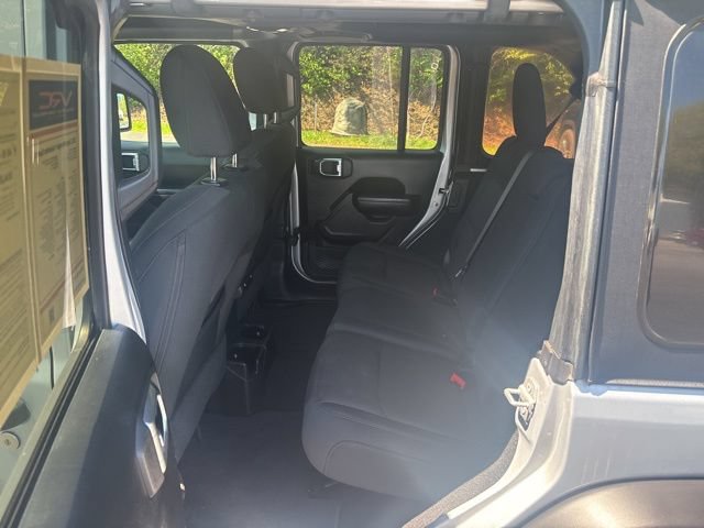 Used 2022 Jeep Wrangler Unlimited Sport AWD/4WD image 18