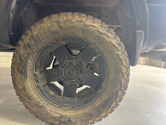 Used 2017 Nissan Titan PRO-4X image 9