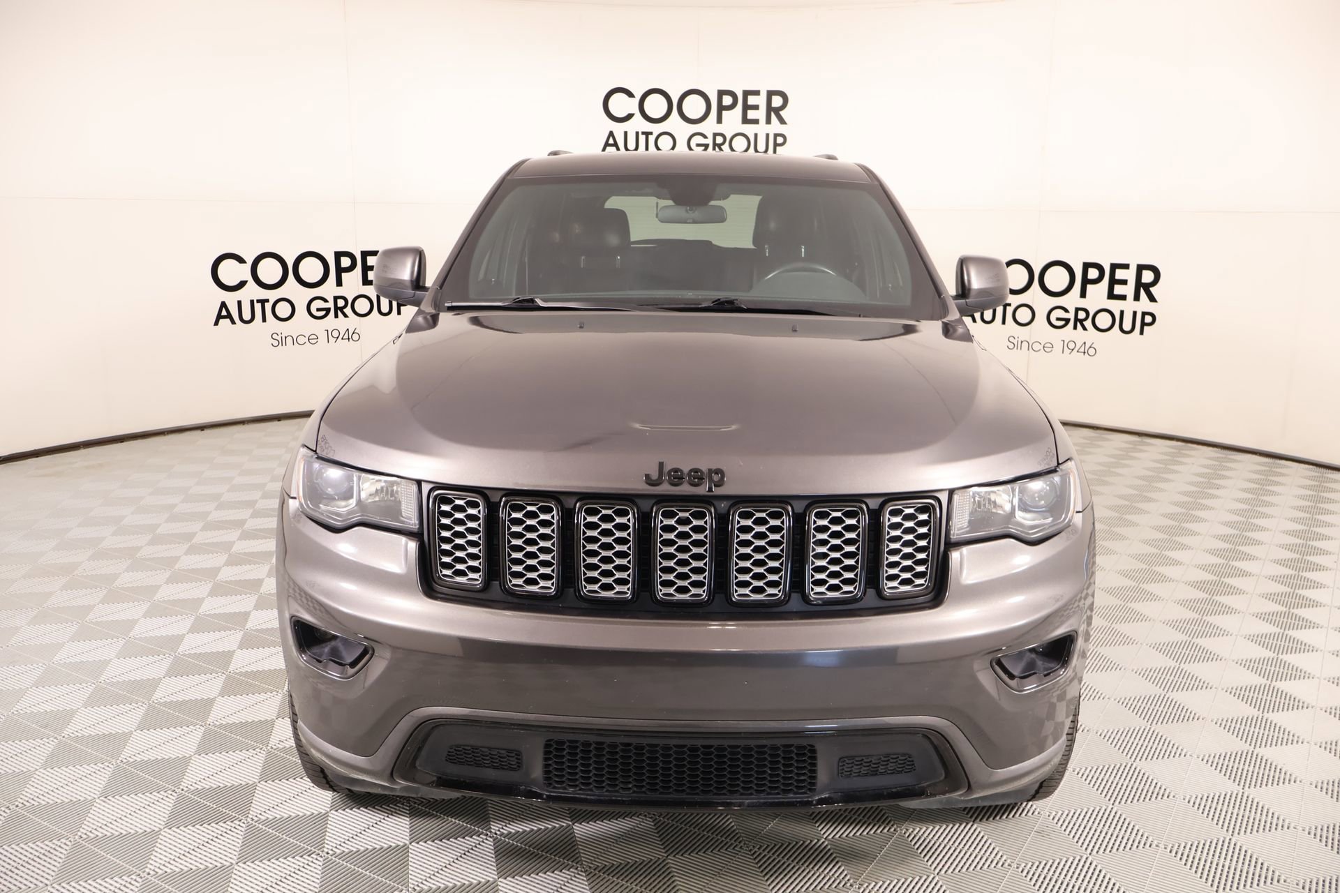 Used 2021 Jeep Grand Cherokee Laredo X AWD/4WD image 10