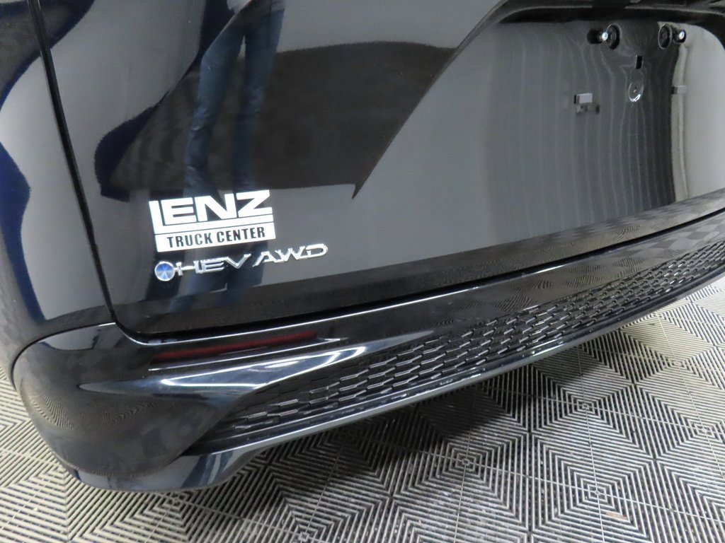 Used 2025 Toyota Sienna XSE image 35