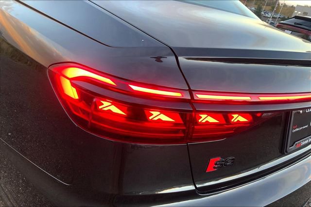 Used 2022 Audi S8 image 29