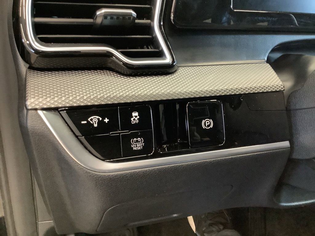 Certified 2023 Kia Sportage LX image 15