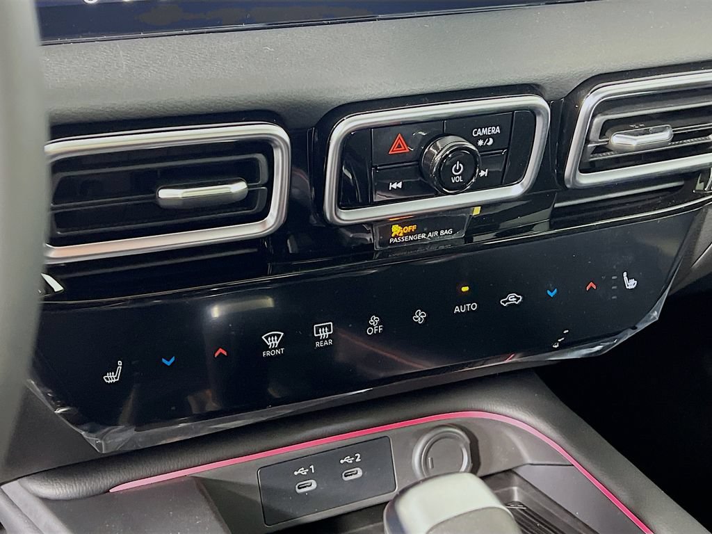 New 2026 Nissan Sentra SR w/ SR Premium Package FWD image 14