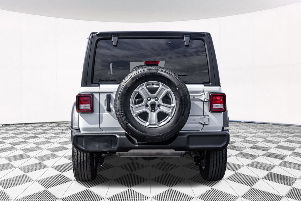 Used 2023 Jeep Wrangler Unlimited Sport AWD/4WD image 9