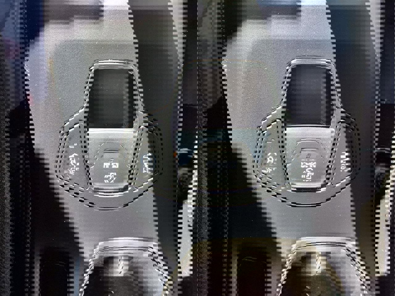 Used 2023 Jeep Renegade Latitude AWD/4WD image 21